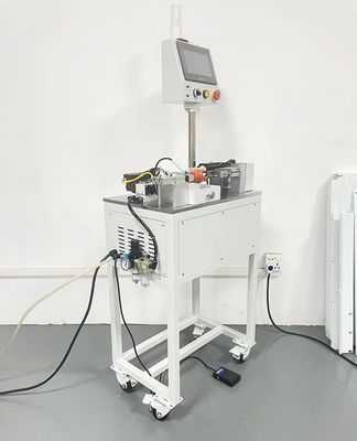 좋은 가격 AC220V 배터리 팩 생산 기계 원통형 셀 PVC 케이싱은 기계를 제거합니다 온라인으로